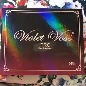 Violet boss pro eyeshadow hg palette